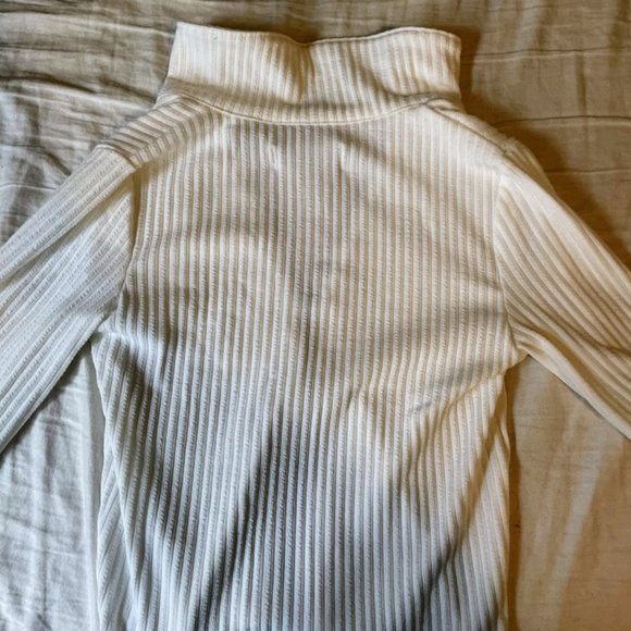 Holister White Ribbed Zip Up Polo - Picture 3 of 4